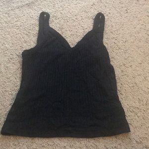 Low cut tank
